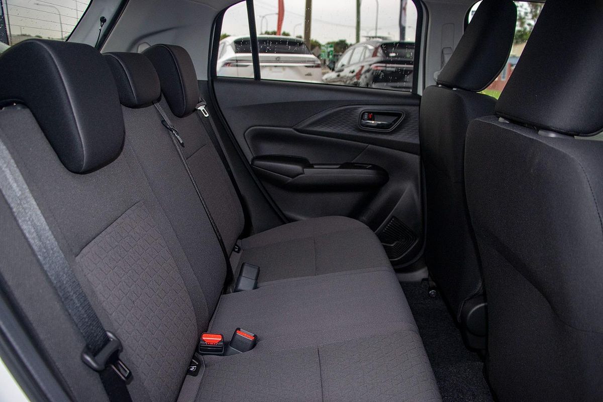 2025 Suzuki Swift Hybrid GLX UZ