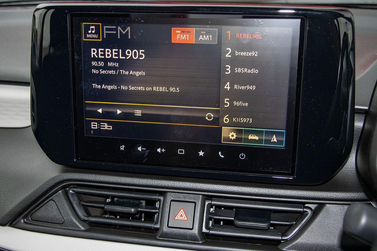 2025 Suzuki Swift Hybrid UZ