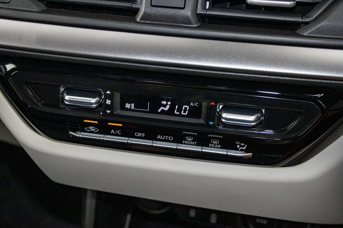 2025 Suzuki Swift Hybrid GLX UZ