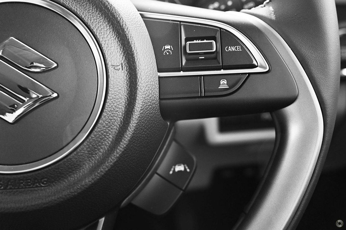 2025 Suzuki Swift Hybrid GLX UZ