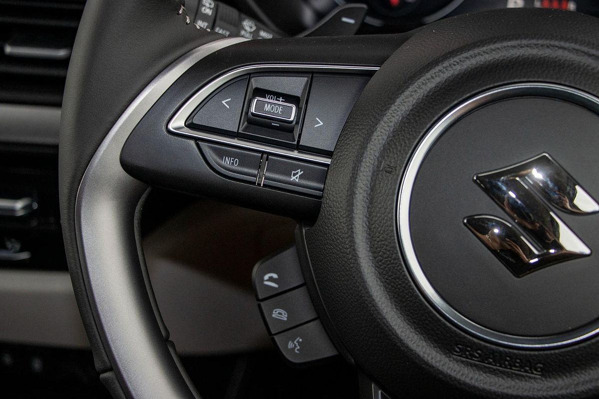 2025 Suzuki Swift Hybrid GLX UZ