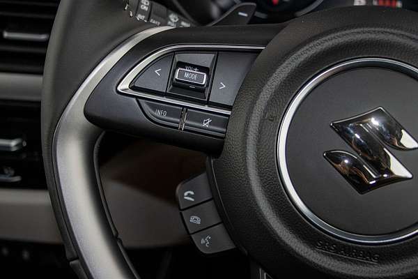 2025 Suzuki Swift Hybrid GLX UZ