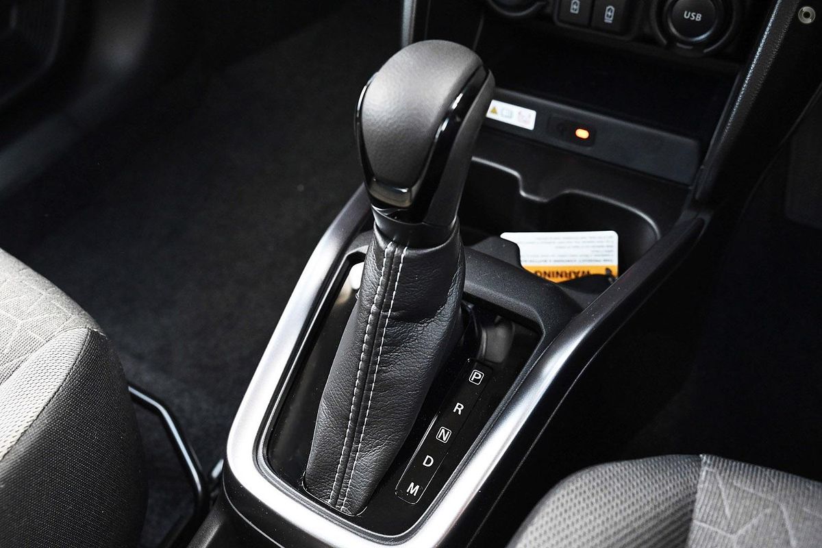 2025 Suzuki Swift Hybrid GLX UZ