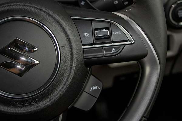 2025 Suzuki Swift Hybrid GLX UZ