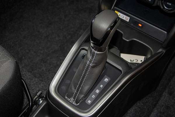 2025 Suzuki Swift Hybrid GLX UZ