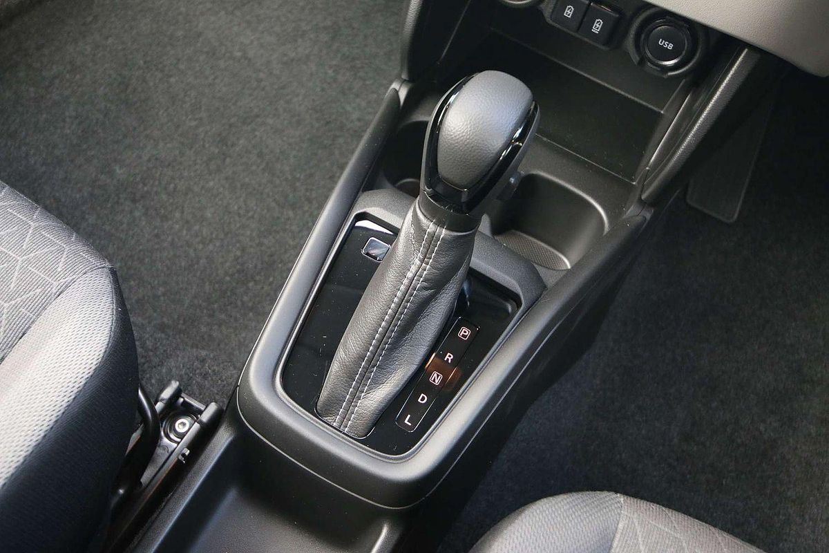 2024 Suzuki Swift Hybrid Plus UZ