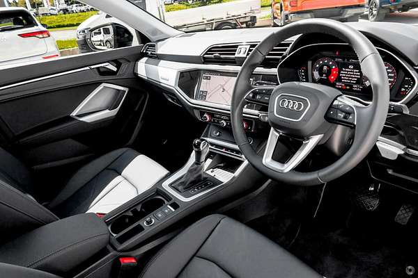 2025 Audi Q3 35 TFSI S line edition F3