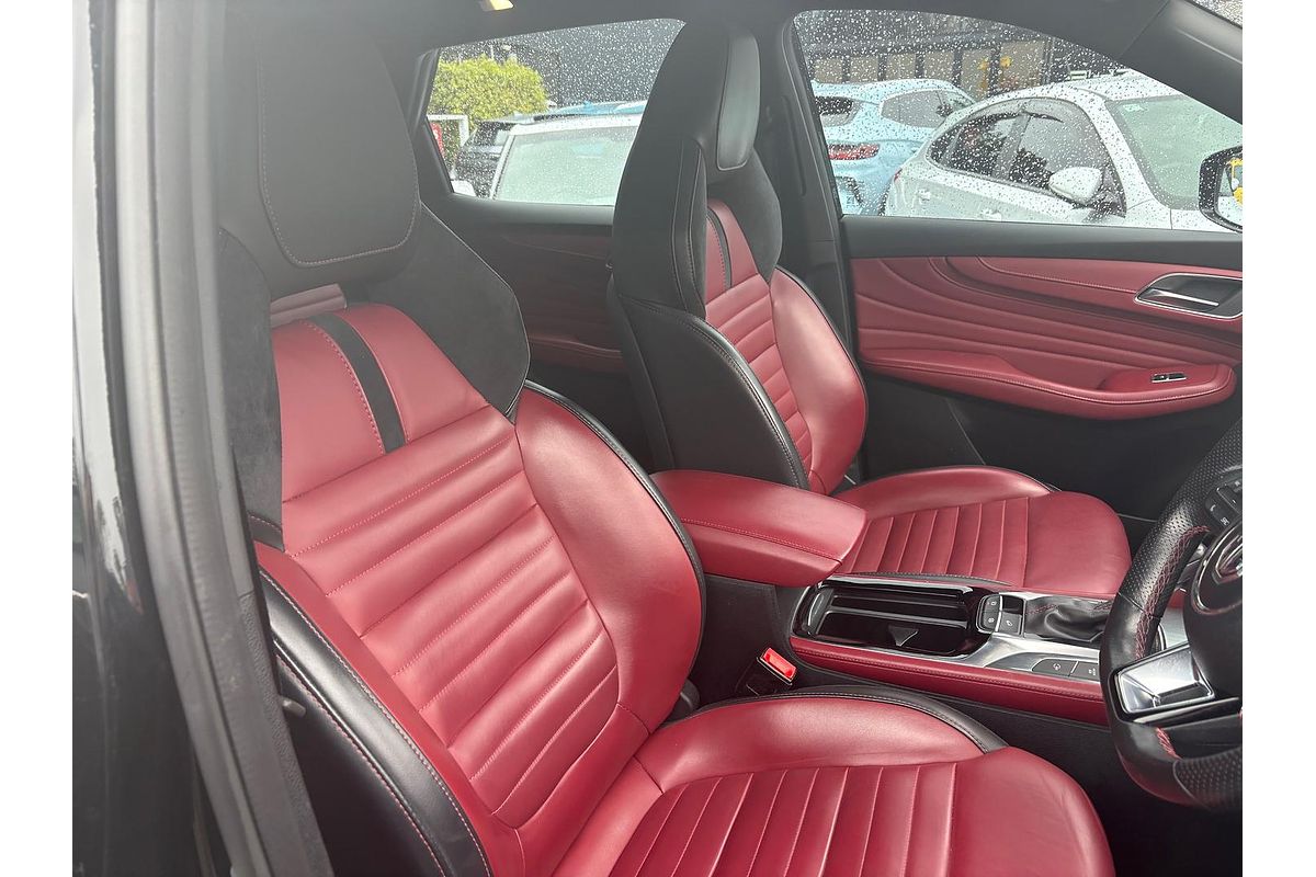 2021 MG HS Essence SAS23