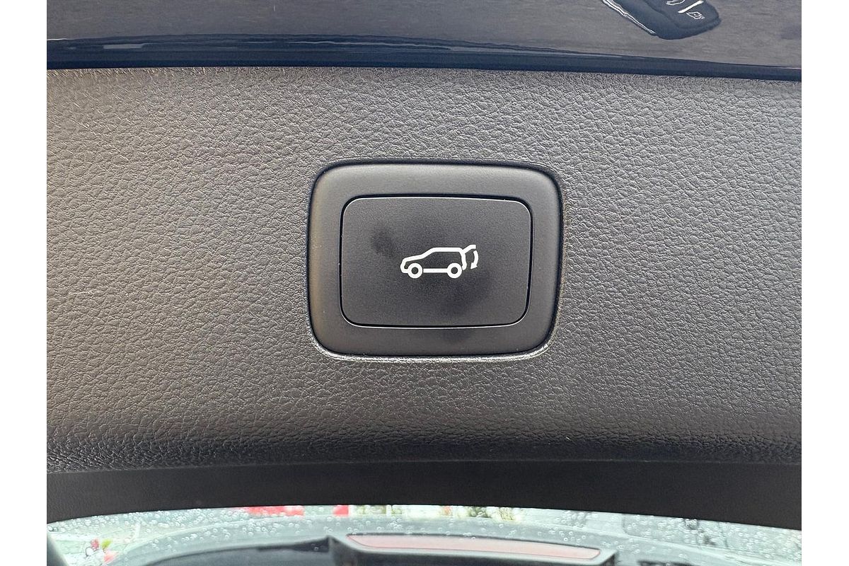 2021 MG HS Essence SAS23