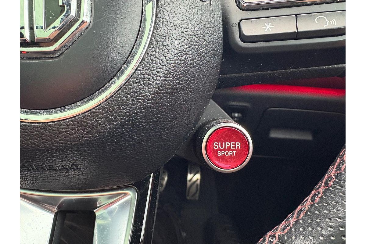 2021 MG HS Essence SAS23