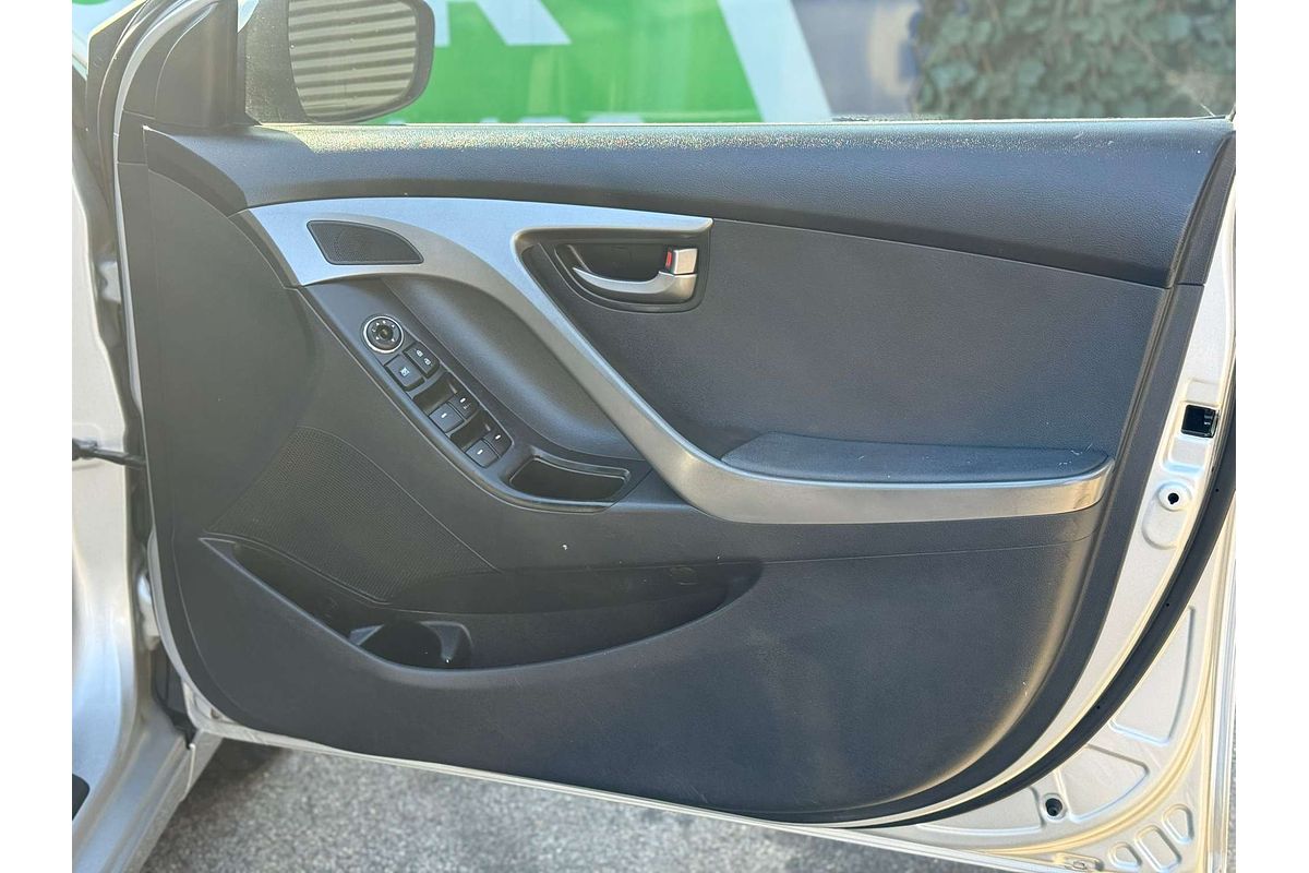 2013 Hyundai Elantra Active MD2