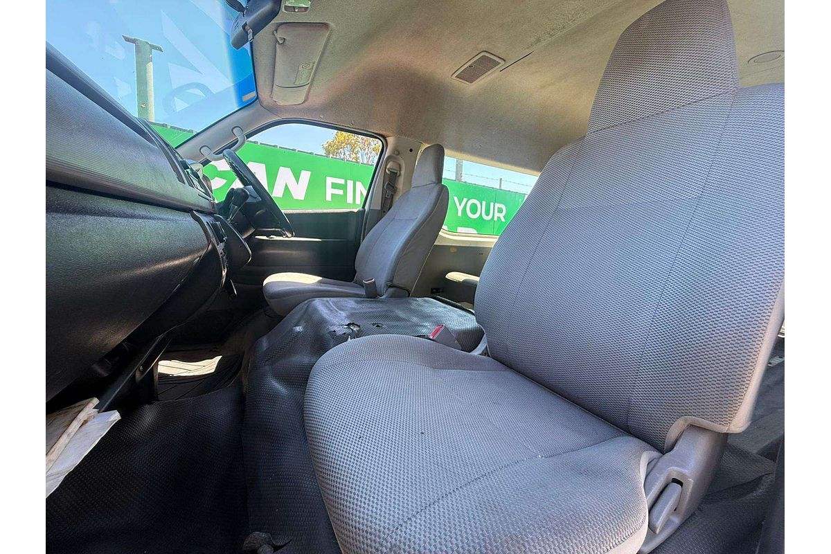 2006 Toyota Hiace Commuter KDH222R ELWB High Roof