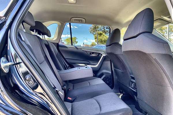 2024 Toyota RAV4 GXL AXAH52R