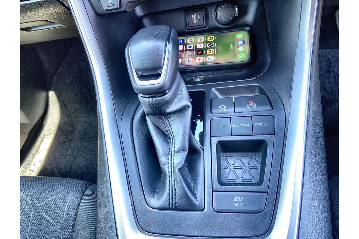 2024 Toyota RAV4 GXL AXAH52R