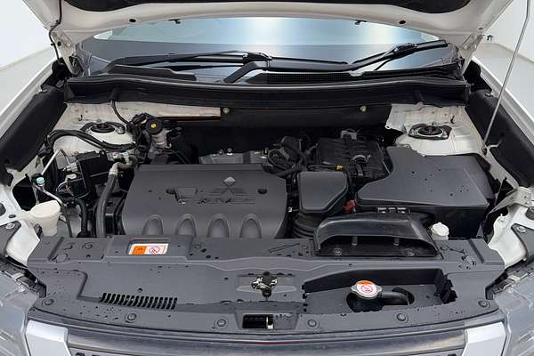 2020 Mitsubishi Outlander LS ZL