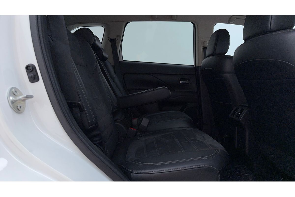 2020 Mitsubishi Outlander LS ZL