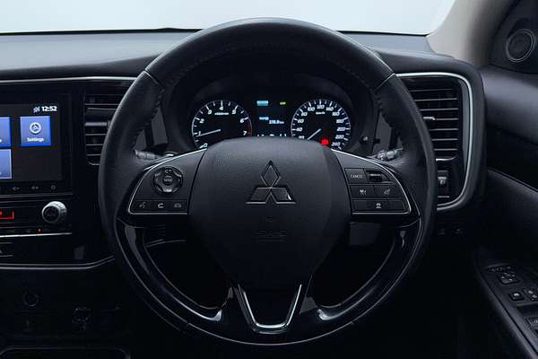 2020 Mitsubishi Outlander LS ZL