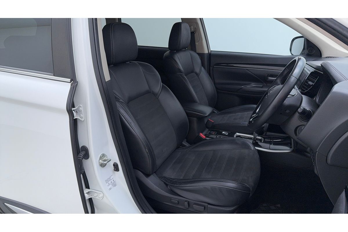 2020 Mitsubishi Outlander LS ZL