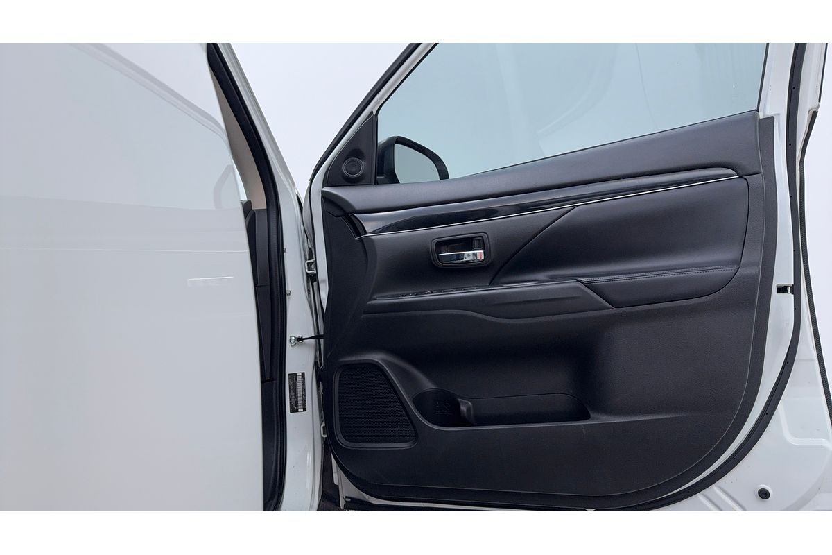 2020 Mitsubishi Outlander LS ZL