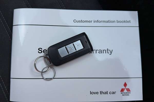 2020 Mitsubishi Outlander LS ZL