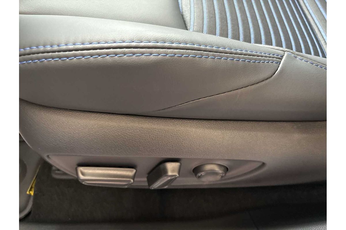 2025 Toyota RAV4 Hybrid XSE