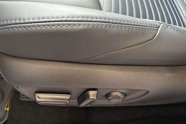 2025 Toyota RAV4 Hybrid XSE