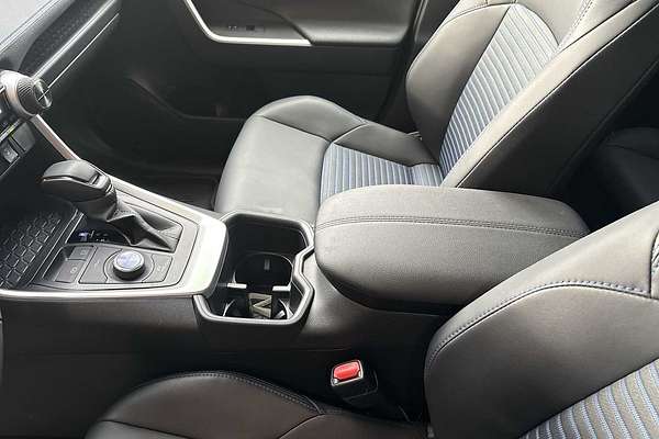 2025 Toyota RAV4 Hybrid XSE