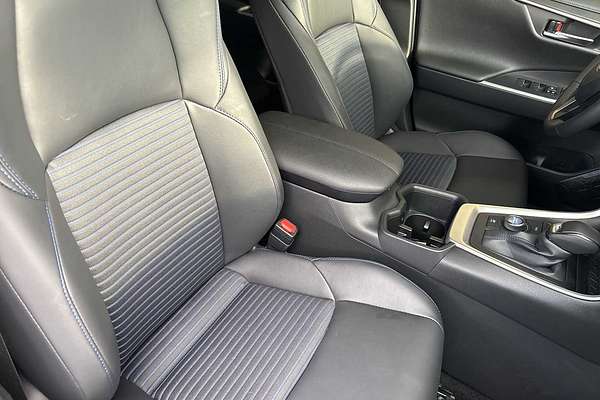 2025 Toyota RAV4 Hybrid XSE