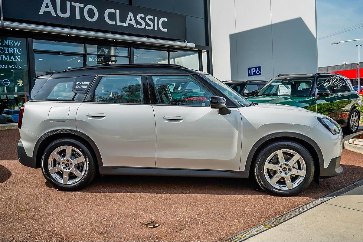 2024 MINI Countryman E Classic U25