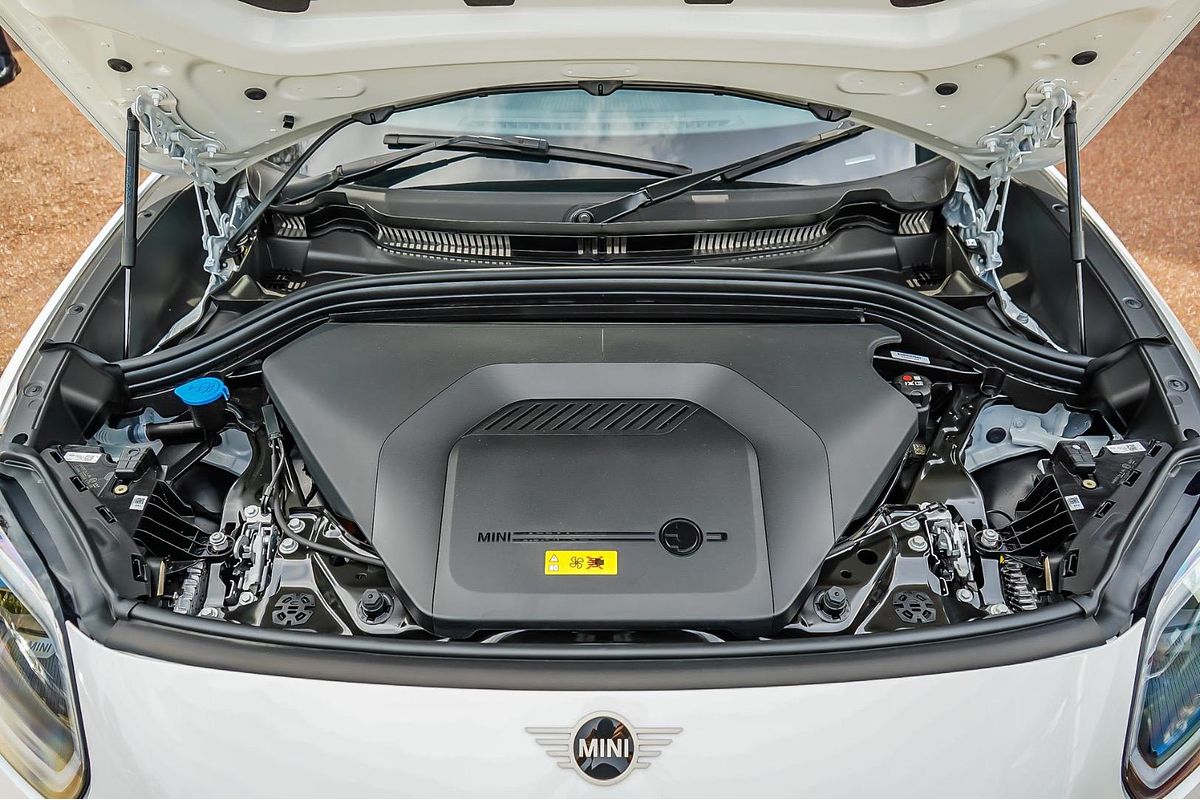 2024 MINI Countryman E Classic U25