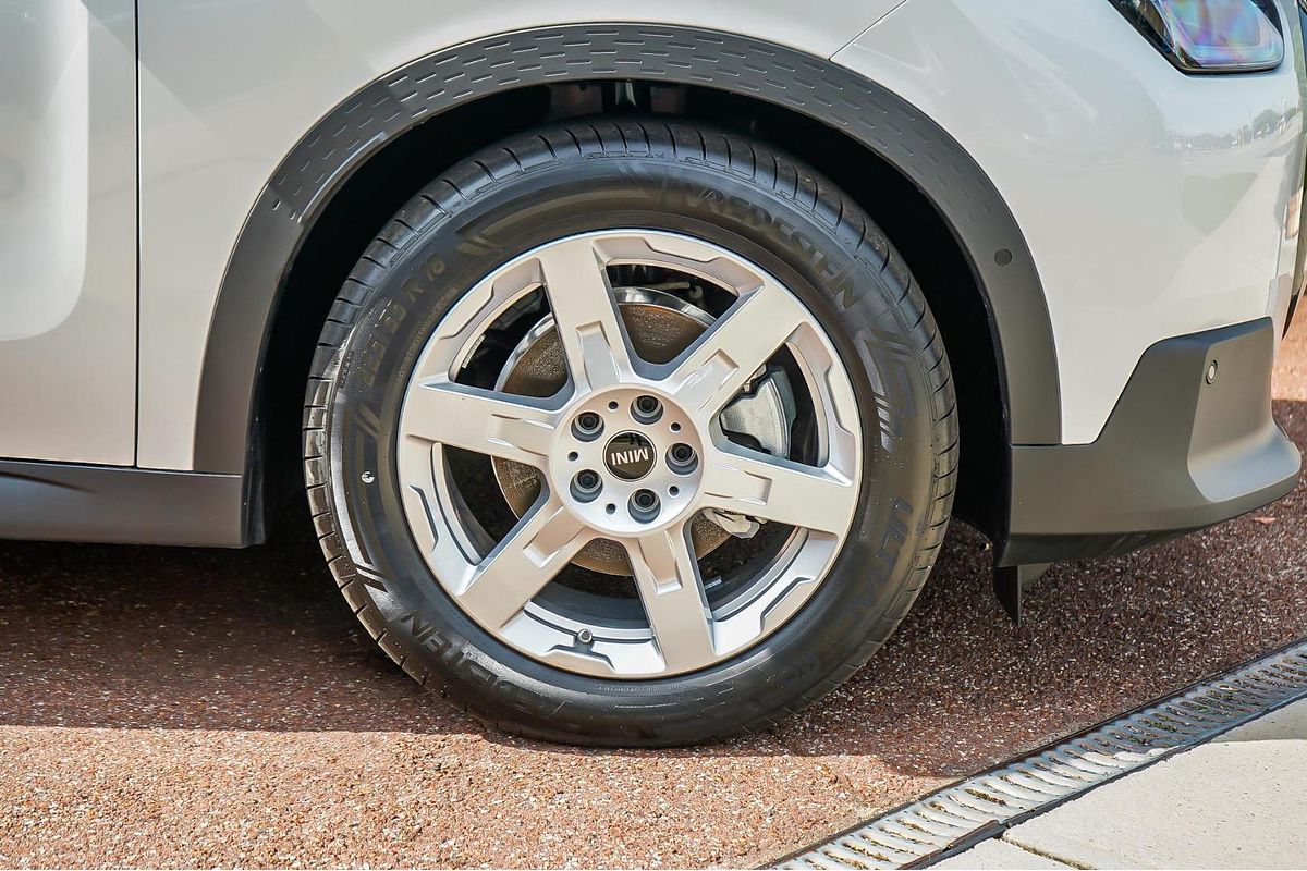 2024 MINI Countryman E Classic U25