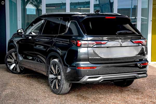 2025 Mitsubishi Outlander Exceed Tourer ZM