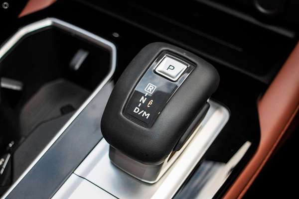 2025 Mitsubishi Outlander Exceed Tourer ZM