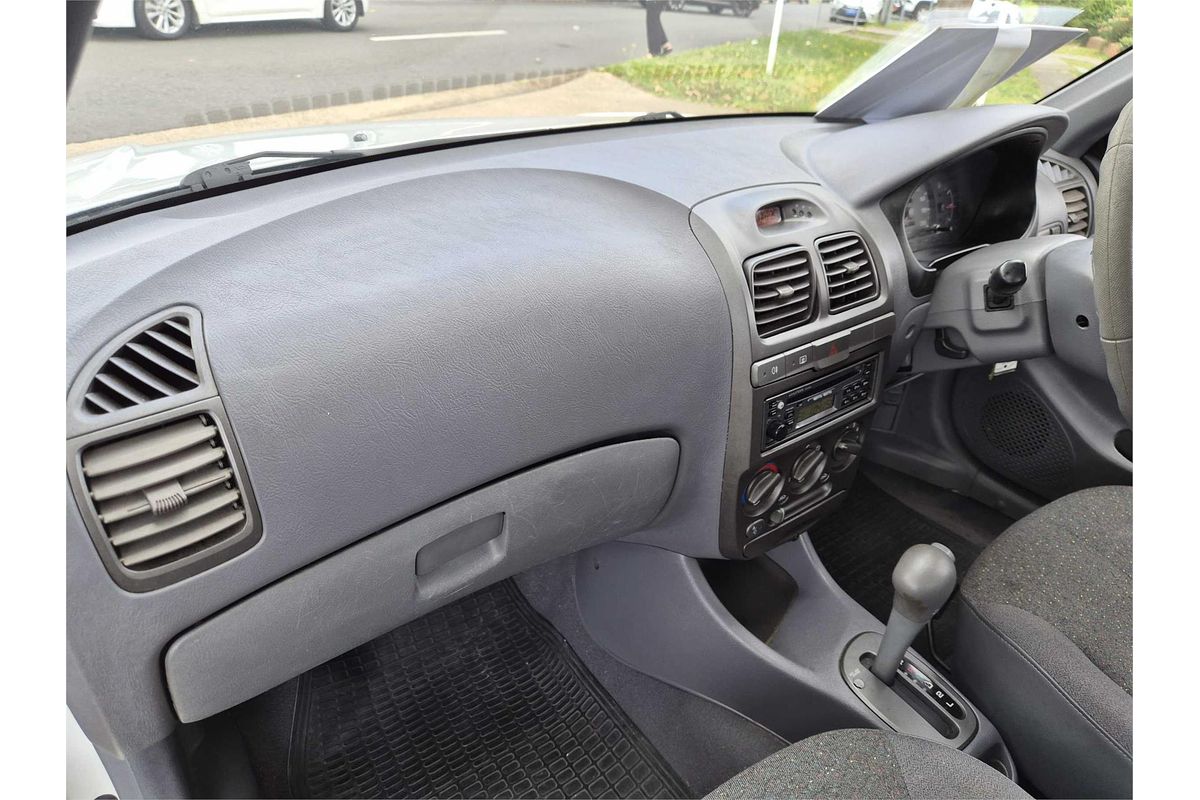 2002 Hyundai Accent GL LC