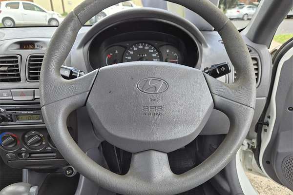 2002 Hyundai Accent GL LC