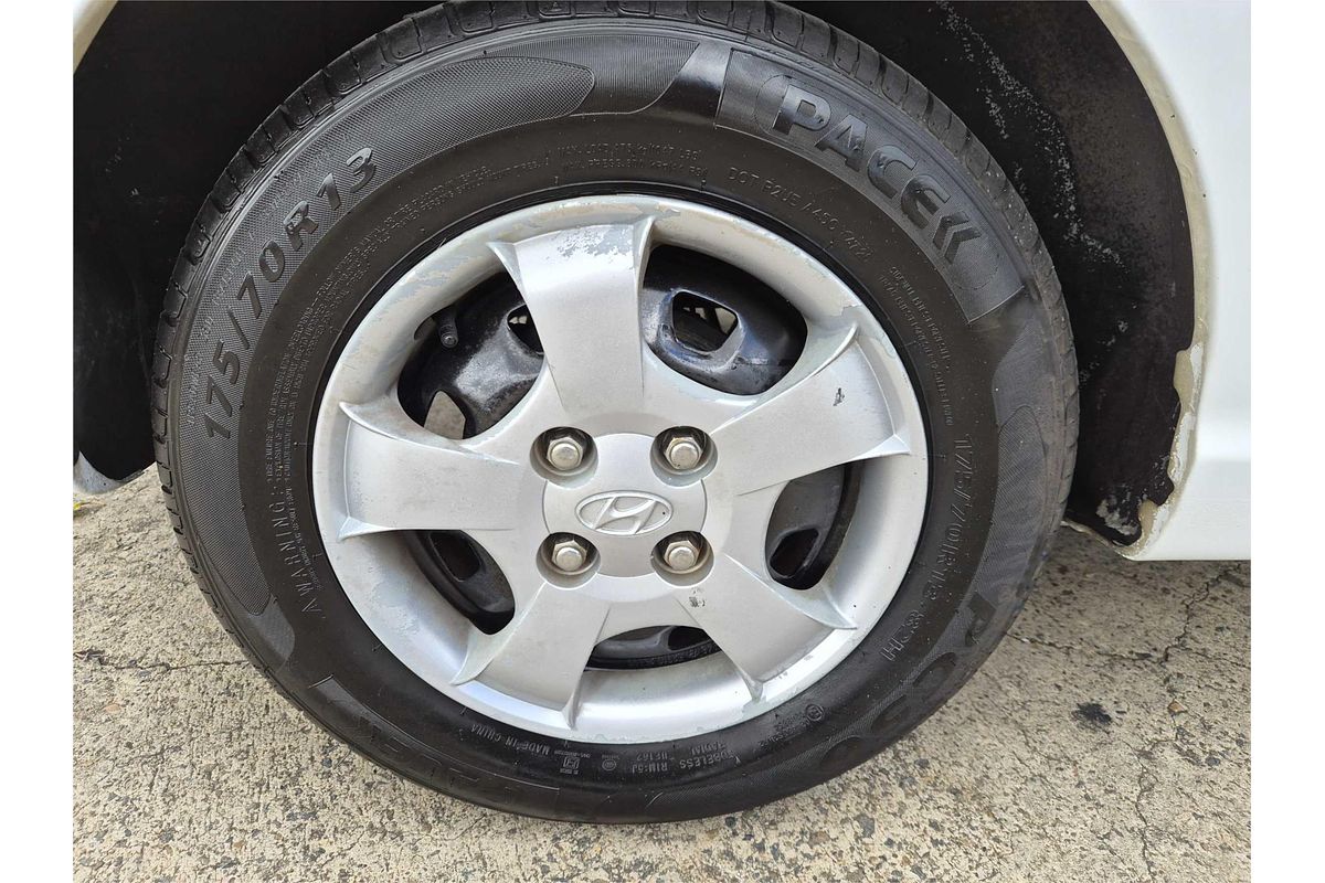 2002 Hyundai Accent GL LC