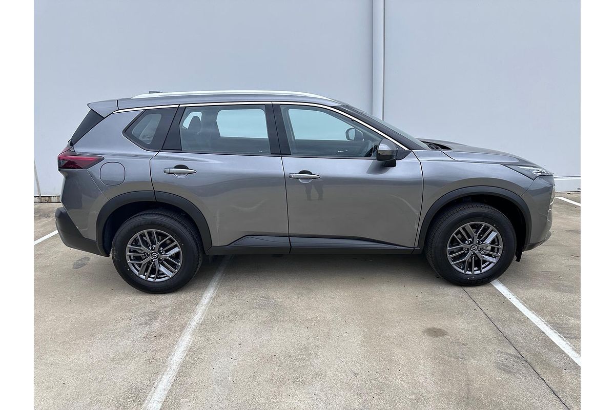 2025 Nissan X-TRAIL ST T33