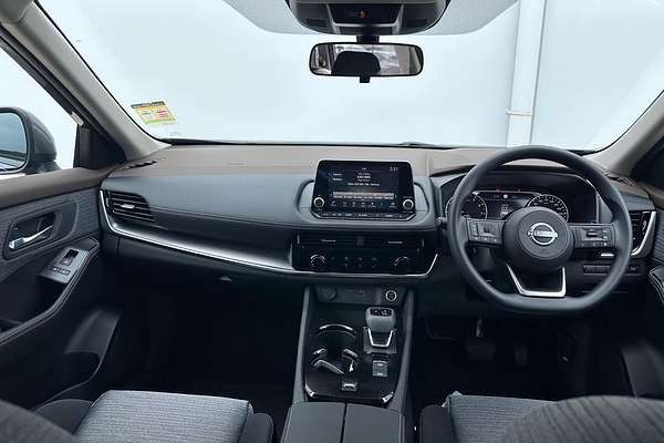 2025 Nissan X-TRAIL ST T33