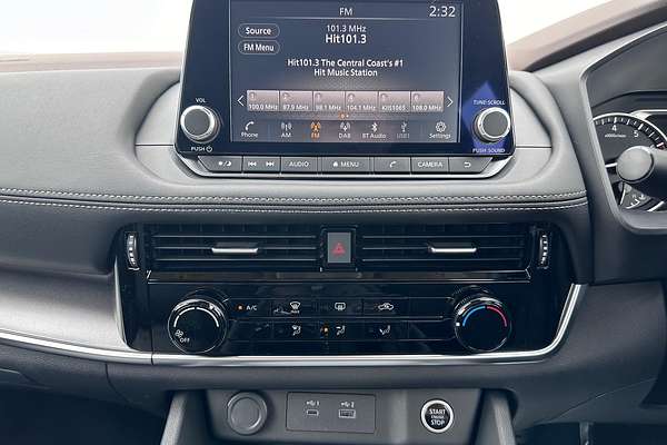 2025 Nissan X-TRAIL ST T33