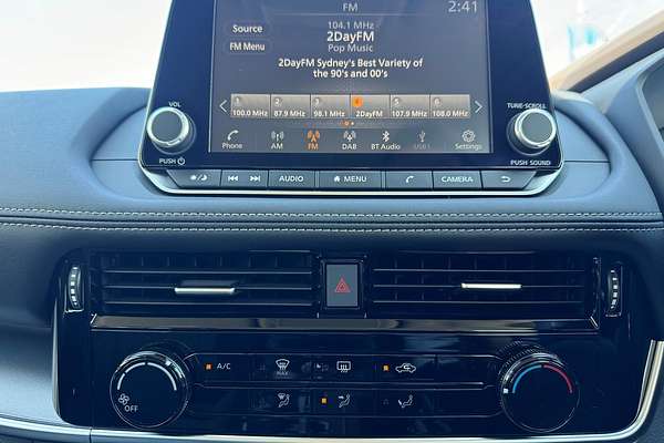 2025 Nissan X-TRAIL ST T33