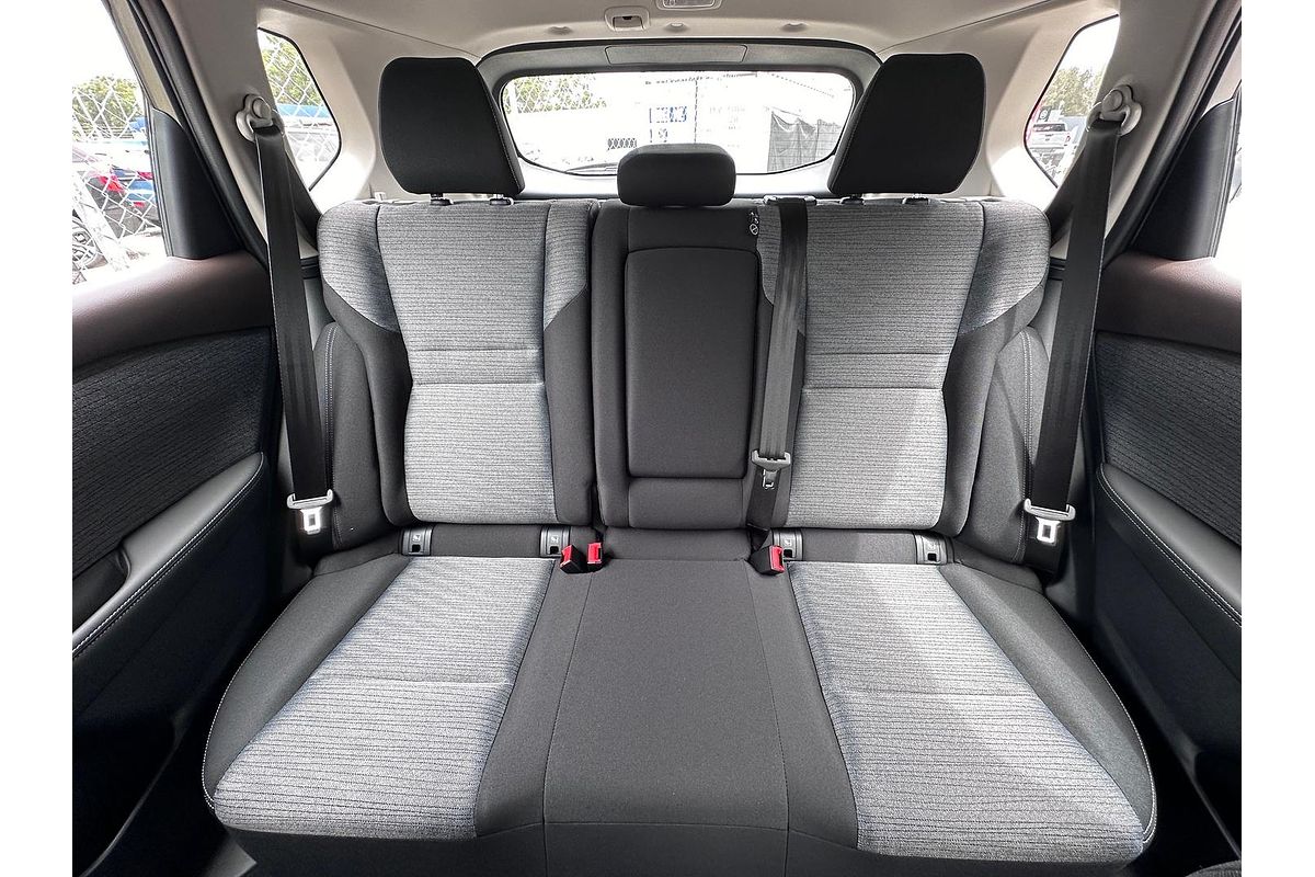 2025 Nissan X-TRAIL ST T33