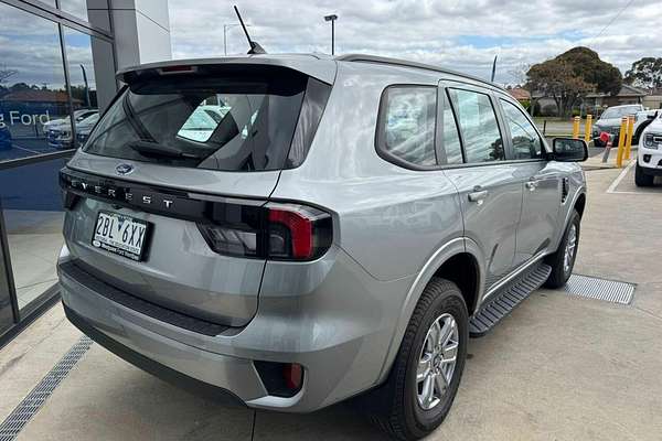 2024 Ford Everest Ambiente 2.0L