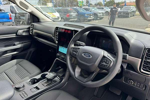 2024 Ford Everest Ambiente 2.0L
