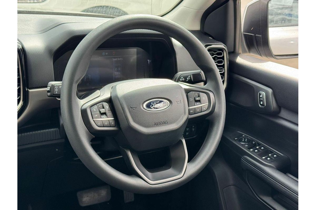 2024 Ford Everest Ambiente 2.0L