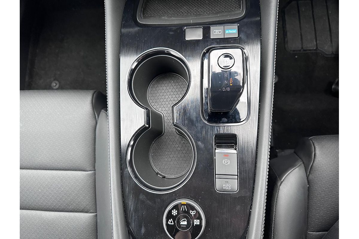 2025 Nissan X-TRAIL ST-L e-POWER T33