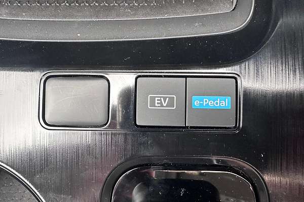 2025 Nissan X-TRAIL ST-L e-POWER T33