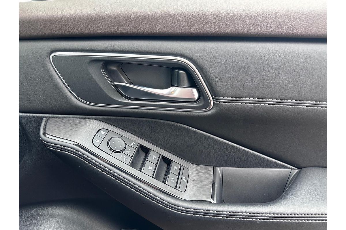 2025 Nissan X-TRAIL ST-L e-POWER T33