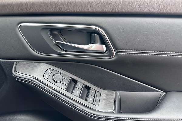 2025 Nissan X-TRAIL ST-L e-POWER T33