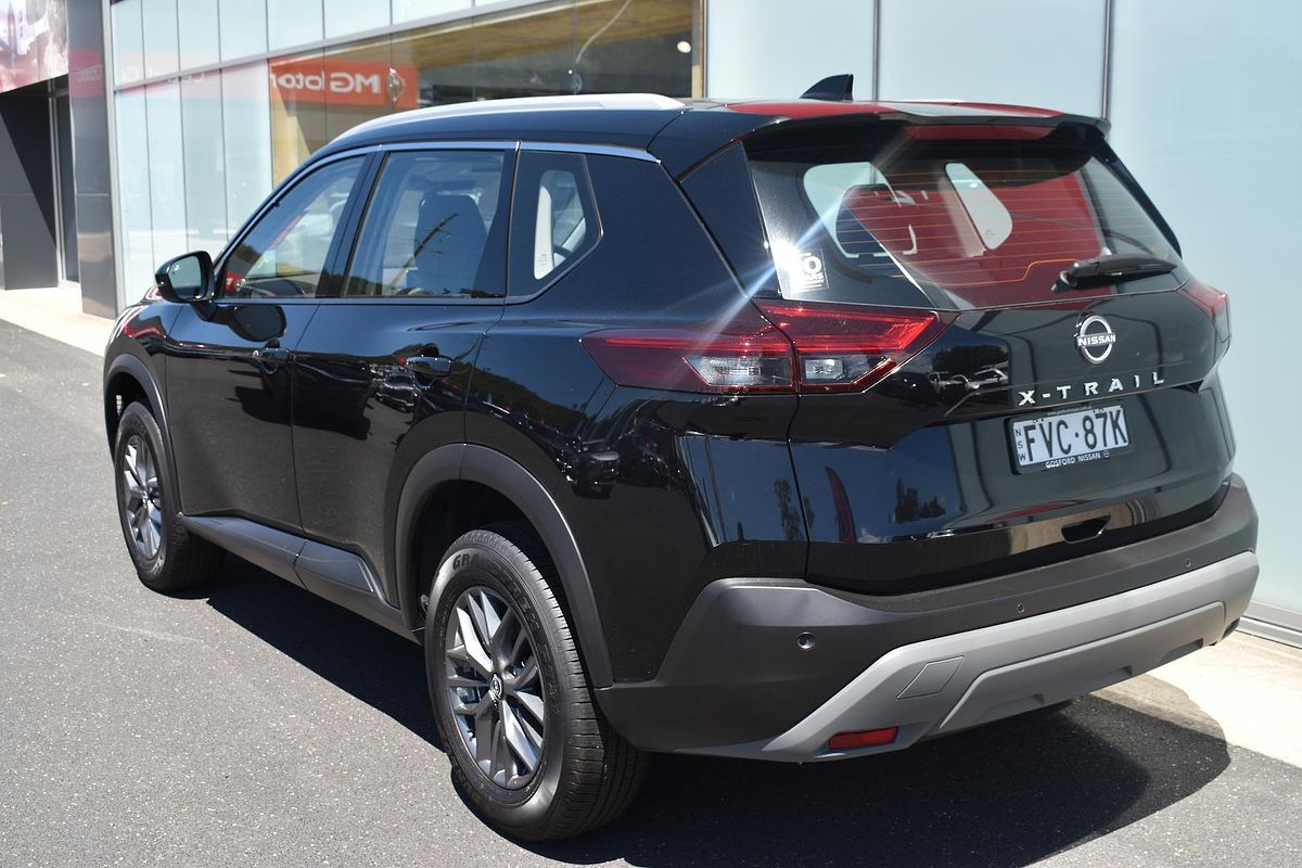 2025 Nissan X-TRAIL ST T33