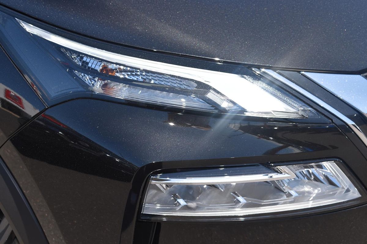 2025 Nissan X-TRAIL ST T33